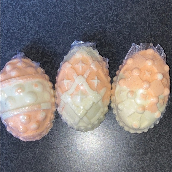 Set of 5 prize inside orange scented bath bombs - Picture 2 of 4